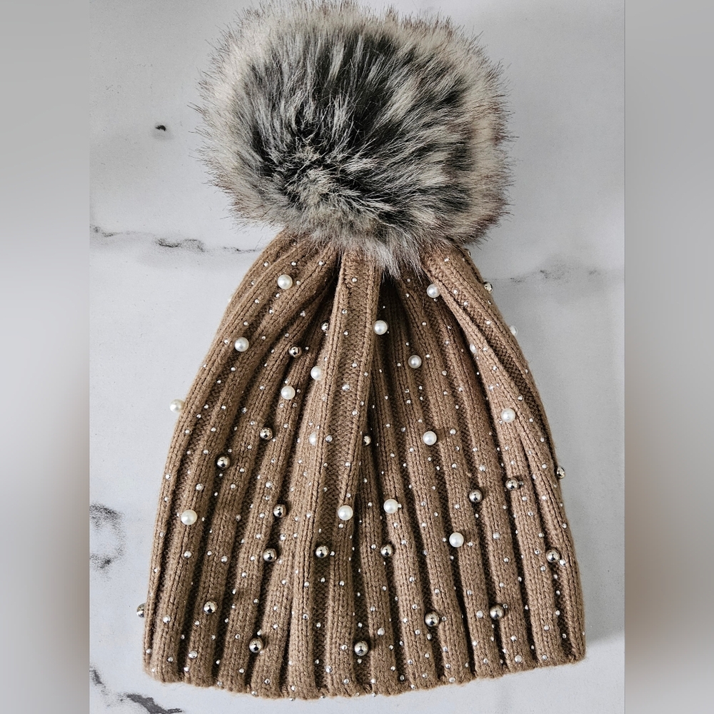 Light Brown Pearl Beaded Faux Fur Pom Pom Beanie- EUC